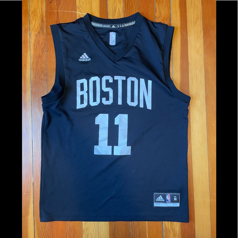 SOLD🔥Kyrie Irving Jersey Boston Celtics
